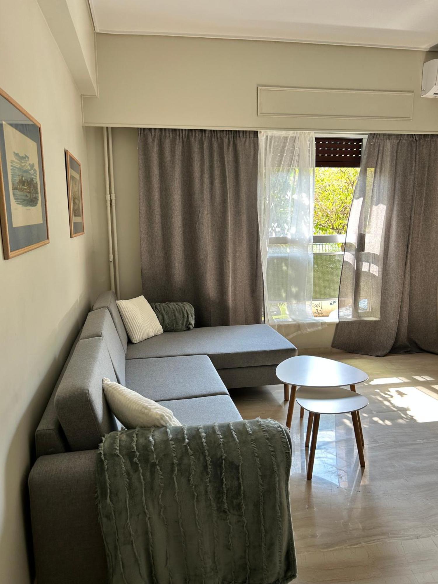 Evrou 21A Metropolitan Suite Athens Exterior photo