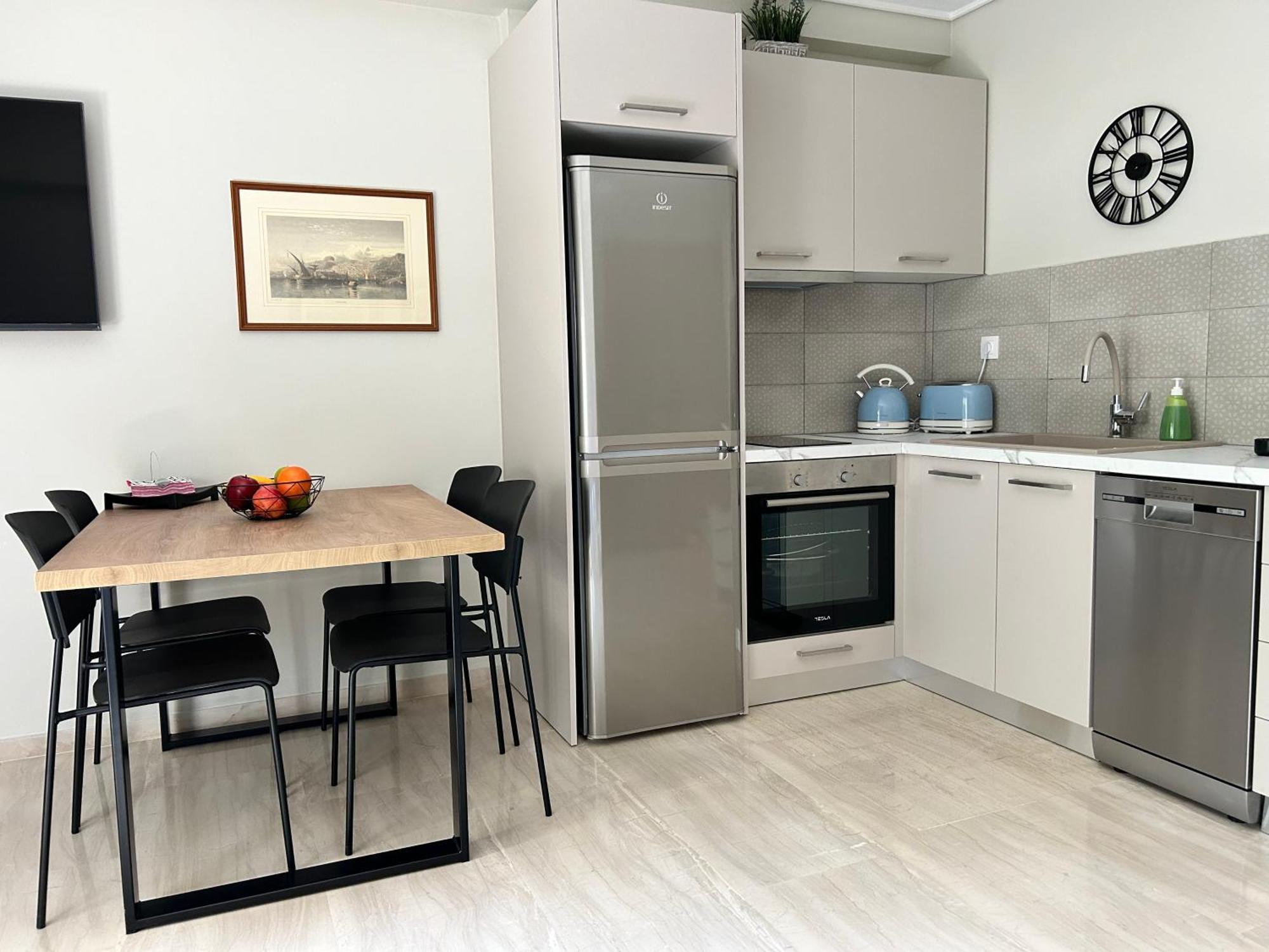 Evrou 21A Metropolitan Suite Athens Exterior photo